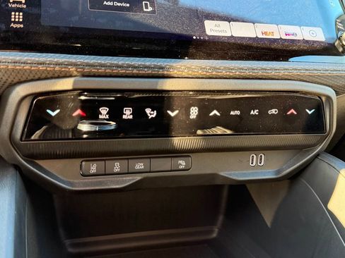 New 2026 Jeep Cherokee Limited image 19