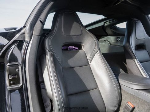 Used 2018 Chevrolet Corvette Stingray Coupe w/ 1LT image 34