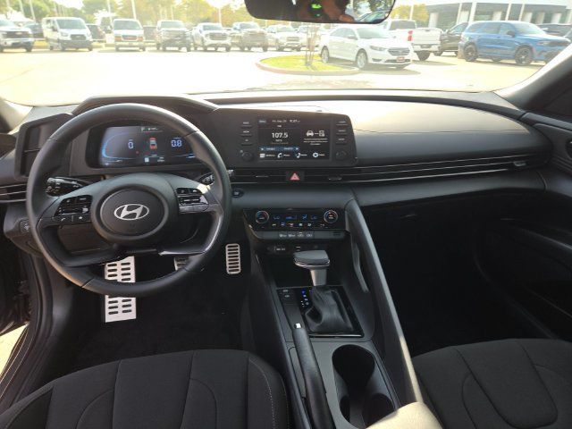 Used 2026 Hyundai Elantra Sport FWD image 19