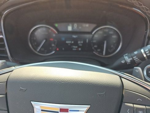 Used 2025 Cadillac XT5 Sportv image 38