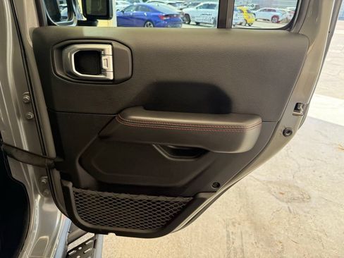 Used 2021 Jeep Wrangler Unlimited Rubicon AWD/4WD image 17