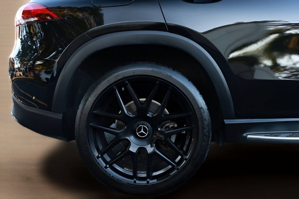 Used 2020 Mercedes-Benz GLE 350 4MATIC w/ 3rd Row Seat Package image 5