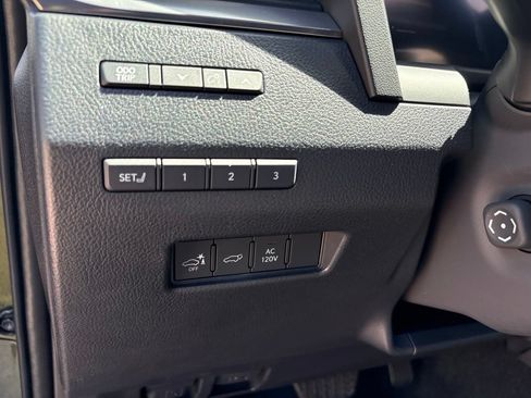 Used 2024 Lexus GX 550 w/ Accessory Package (Z1) AWD/4WD image 13