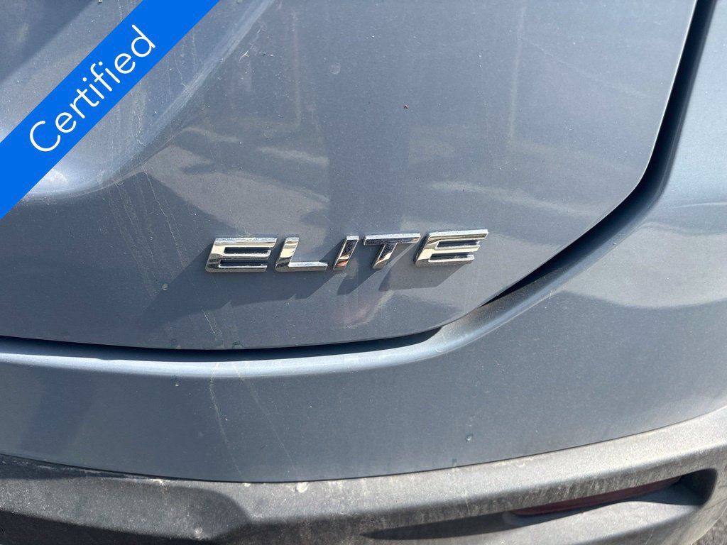 Used 2025 Honda Pilot Elite image 4