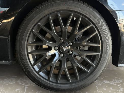 Used 2019 Ford Mustang GT w/ GT Performance Package RWD image 29