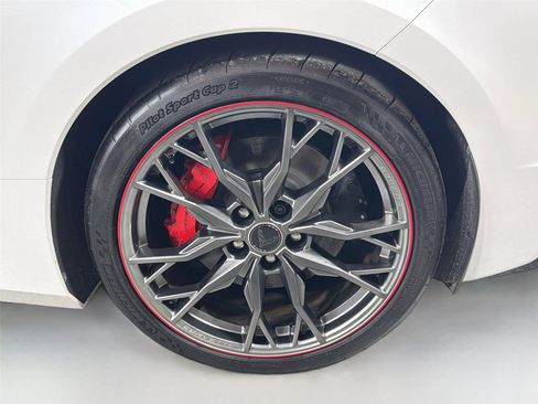 Used 2023 Chevrolet Corvette Stingray Premium Cpe w/ Z51 Performance Package RWD image 29