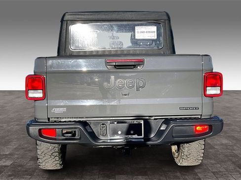 Used 2020 Jeep Gladiator Sport image 4