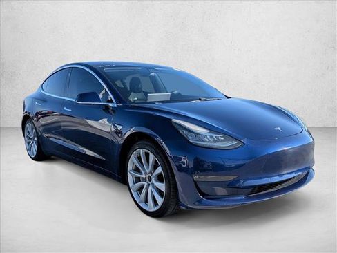 Used 2018 Tesla Model 3 Long Range image 3