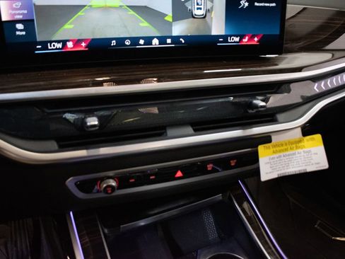 Certified 2026 BMW X7 xDrive40i w/ Premium Package image 18