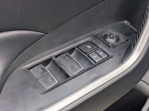 Used 2024 Toyota RAV4 XLE FWD image 13