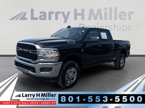 Used 2022 RAM 2500 Big Horn w/ Cold Weather Group image 1