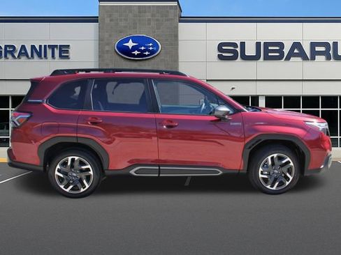 Used 2025 Subaru Forester Limited AWD/4WD image 7