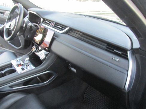 Used 2021 Jaguar F-PACE S image 34