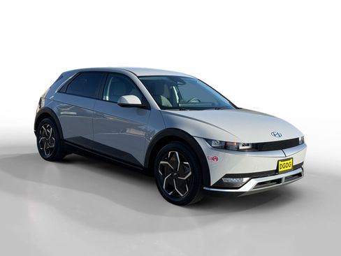 Certified 2024 Hyundai Ioniq 5 SEL image 7