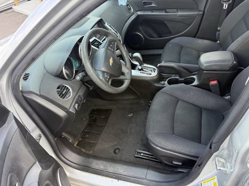 Used 2015 Chevrolet Cruze LT w/ Sun And Sound Package image 21