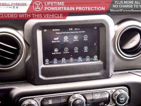 Used 2023 Jeep Gladiator Willys image 30