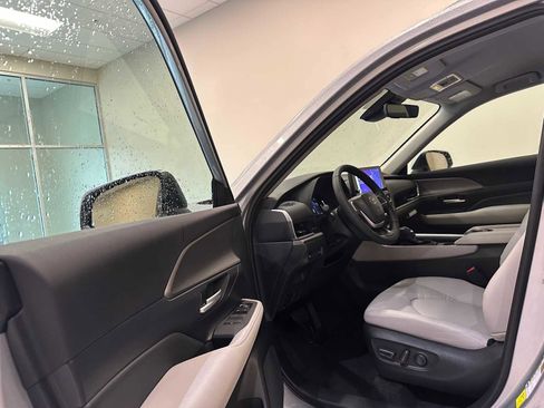 New 2026 Toyota Grand Highlander XLE AWD/4WD image 20