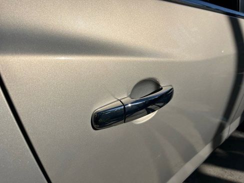 Used 2011 Buick Enclave CXL image 95