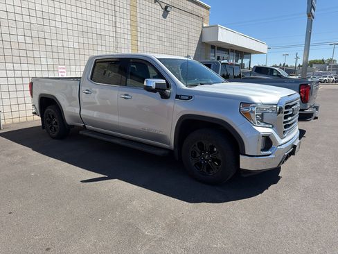 Used 2021 GMC Sierra 1500 SLT w/ X31 Off-Road Package AWD/4WD image 2