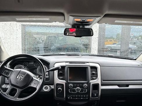 Used 2017 RAM 2500 SLT w/ Black Appearance Group AWD/4WD image 10