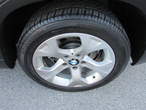Used 2013 BMW X1 sDrive28i RWD image 11