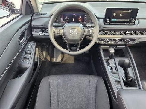 Certified 2025 Honda Accord SE image 14