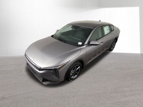 New 2025 Kia K4 LXS image 40