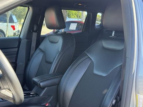 Used 2022 Jeep Compass Altitude w/ Convenience Group image 15