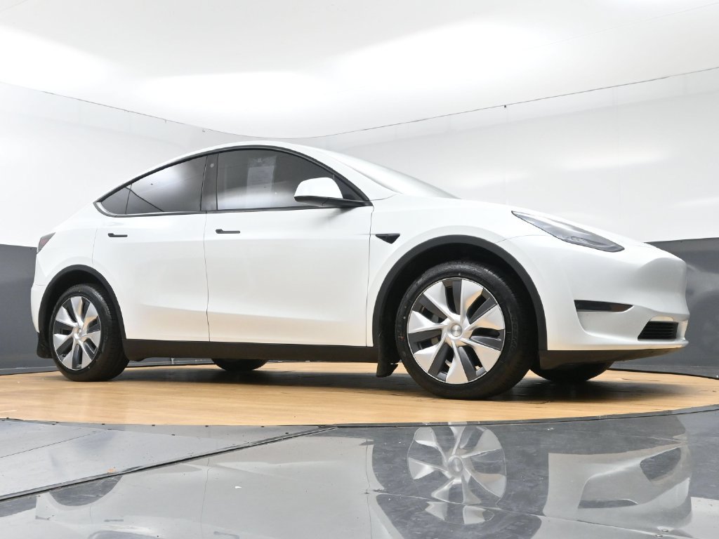 Used 2023 Tesla Model Y Long Range AWD/4WD image 53