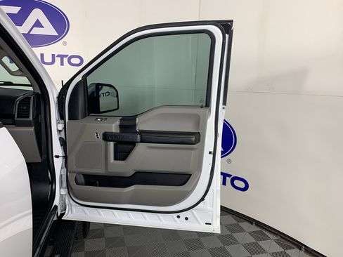 Used 2018 Ford F150 XLT AWD/4WD image 36