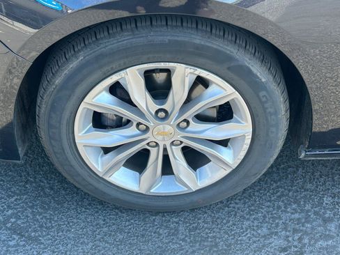 Used 2023 Chevrolet Malibu LT FWD image 13