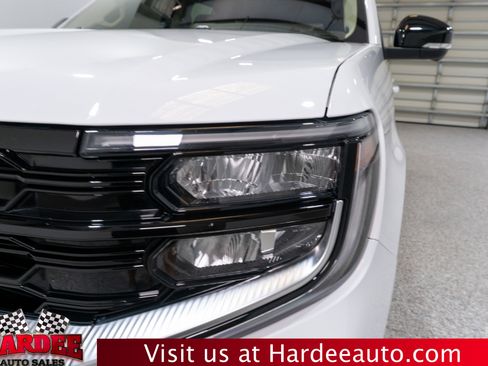 Used 2025 Ford Expedition Max Platinum AWD/4WD image 8