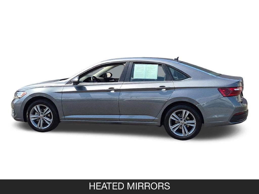 Used 2024 Volkswagen Jetta SE FWD image 5
