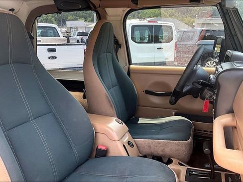 Used 2002 Jeep Wrangler Sahara AWD/4WD image 7