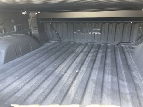 Used 2023 GMC Sierra 1500 SLT w/ SLT Premium Plus Package image 27