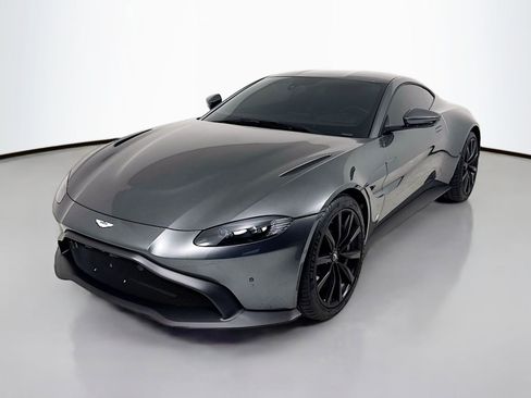 Used 2020 Aston Martin V8 Vantage Coupe image 3