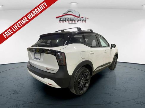 New 2026 Nissan Kicks SR AWD/4WD image 14