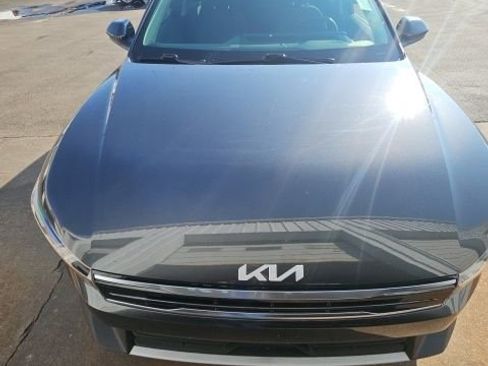 Used 2025 Kia K4 EX image 2