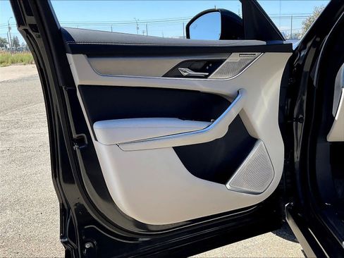 New 2026 Jaguar F-PACE R-Dynamic S image 21