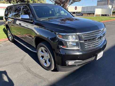 Used 2015 Chevrolet Suburban LTZ RWD image 2