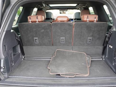 Used 2025 Lincoln Navigator Reserve AWD/4WD image 24