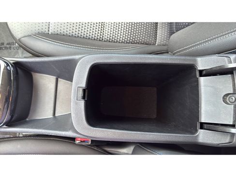 Used 2025 Chevrolet Trax LT w/ LT Convenience Package FWD image 20