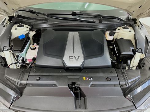 Used 2024 Kia EV6 Light AWD/4WD image 34