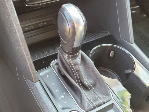 Used 2022 Volkswagen Atlas SE image 19