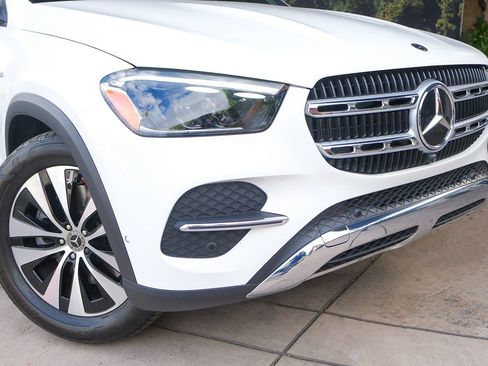 Used 2025 Mercedes-Benz GLE 450e 4MATIC image 6