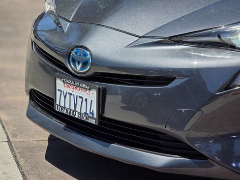 Used 2017 Toyota Prius One FWD image 7