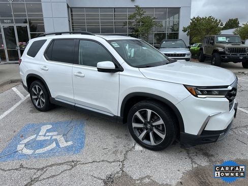 Used 2025 Honda Pilot Touring image 40