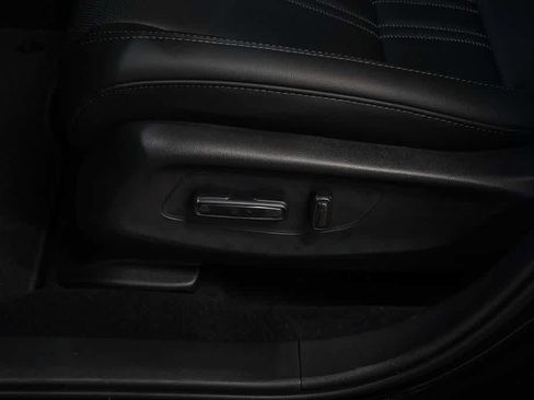 New 2026 Honda HR-V EX-L image 24