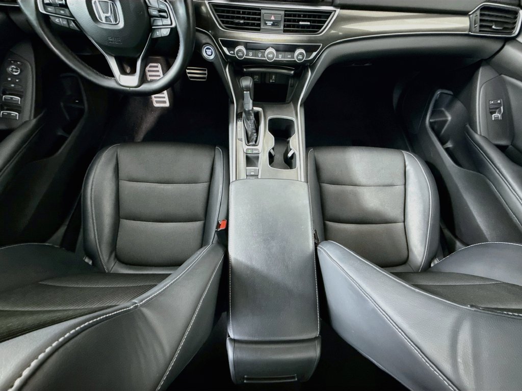 Certified 2018 Honda Accord Sport image 16