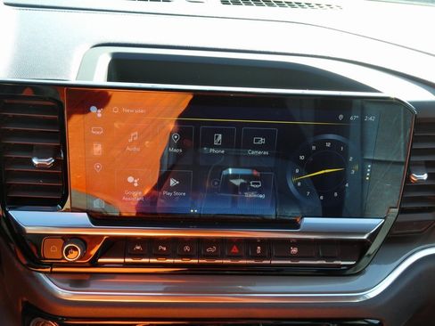 Used 2022 Chevrolet Silverado 1500 High Country w/ Technology Package image 29